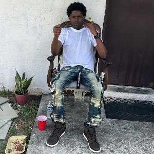tranquilizing myself the 7 th album featuring dc stunnaz gator