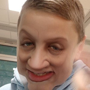 Besoffene OMA I'm wohnwagen