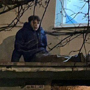 Лови мощный трек про твою банду. Представь тяжелый бит с басами, шум воды и дерзкий флоу.
