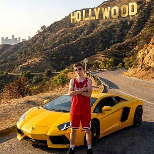 TO HollywooD
