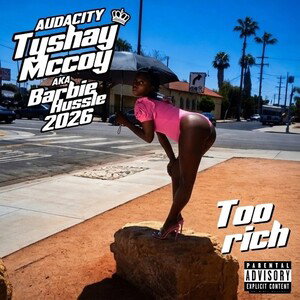 Im Tyshay Mccoy aka Barbie Hussle,Bitch you got parralaxis, Barbie Hussle in the house close your mouth