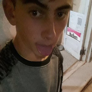 Llevo tantas noches es esperando tu llamada 