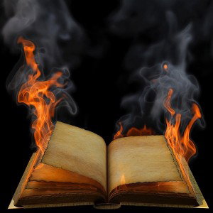 закрыл книгу 