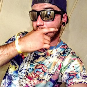 oN That Stoner Shit Freestyle 🤘🏼🌿🌬️💨💪🏼🐺💸💰