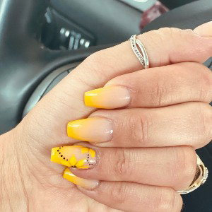 yellow nails