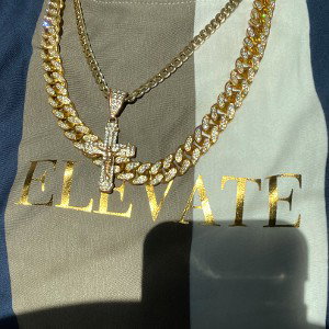 DIOR (11:45)