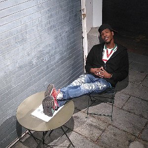 Eazy Flow - Yes And No Freestyle (Two Sides)