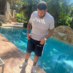 Beast mode ready,
Money on confetti,
Hard work sealed me in
Rap Fame forever,
Climbed from the bottom,
Fought 'em in the