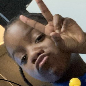 Ayy my name is Zara I’m amazing I’ve been loving this sense I was little walking these streets life ayy i been doing thi