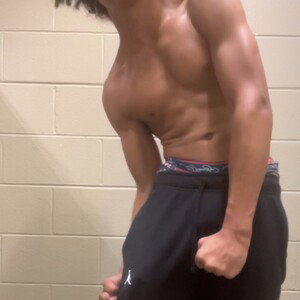 BOTTOM BYTCH