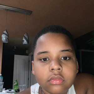 My name Zhamier we at the pier on cd make my tier hold let switch the flow in the parking spot I get towed then she sayi