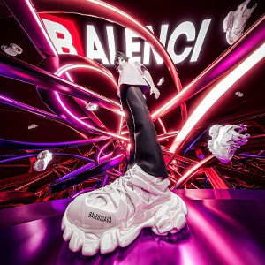 BALENCIAGA