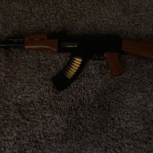 I PULL UP TO THE GUN STORE