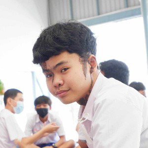 สุดหล่อ แดนแสงทอง