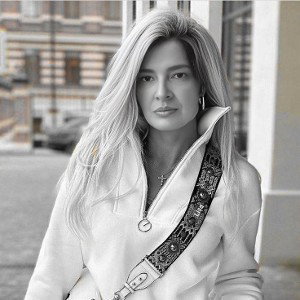 Оксана Ангелова - Верность - залог успеха