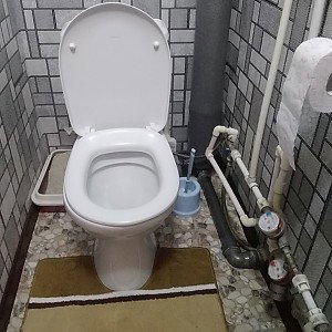 я сижу в туалете продолжение легенды 