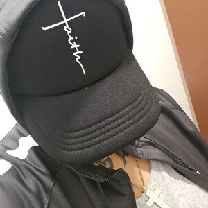 Green Light Wit A Holy Stick 