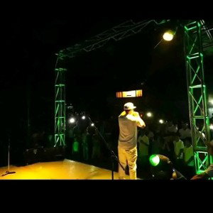 Yairnel "Otro Viernes Por La Noche"