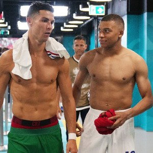 Messi 🆚 CR7 doch ich sag KM und CR7 