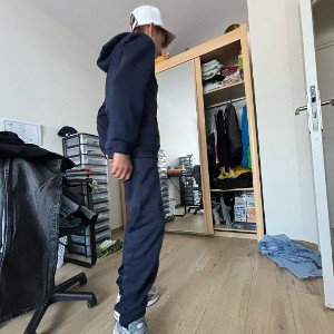 glock dans la poche esprit fonder comme la roche ta les les yeux qui brille quand j’arrive en royls 