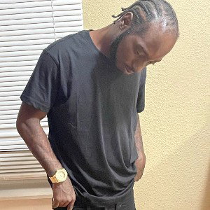 MR DEZZY SUCK MY DICK 