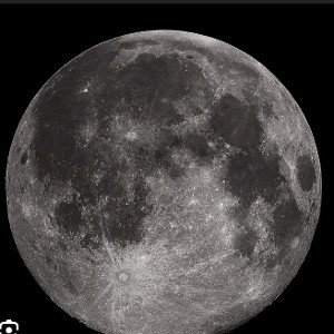 On D@ Moon 🌙