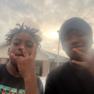 Don’t chase girls chase paper ft lil Noah