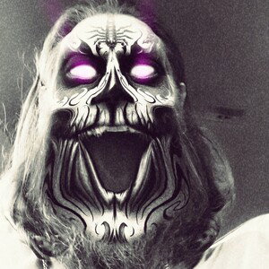 I look in mirror, I see the ghost