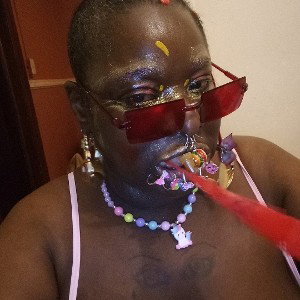 artishia da rapper.....ummm.     taste.   delicious 