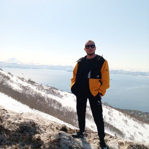 двигай ,двигай давай ,двигай попой и рукой здесь парнишка молодой ,мне не нужен молоток,мне не нужно молоко ,я качаю вес