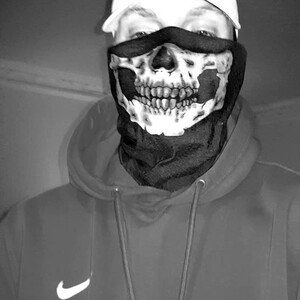 Dark ¿B3aT