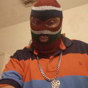 man im throwed looken at hoetryin to get  chose/posen to be chosen )fresh out the pen in some brand new jordanns/mind de
