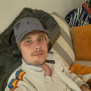 BäCk CoMe WiTh HuNtERs [D1993]