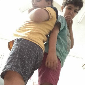 ايوا أنا اسد