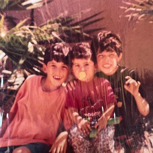 Solo Somos los TRES- Siempre peligroso