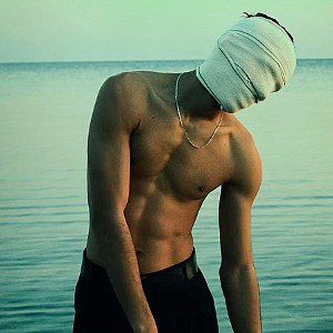  Free male  