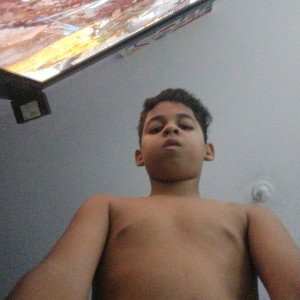 ela quer sentar para mim deu um tapão na cara ela vai tomar