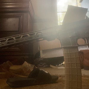 I run up on a nigga and start running pull out a Glock 