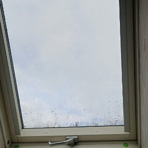 ved gade lygten var der mørkt og koldt