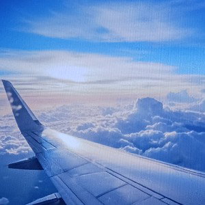 "FLoATiN On CLoUdZ"....