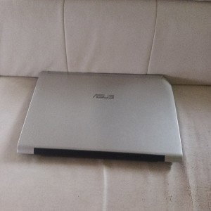 Asus