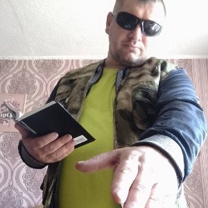 Дьявол ненавидет,людей и Бога. 