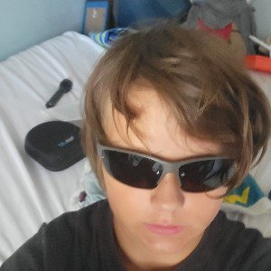 Dissy          (dis on trizzy