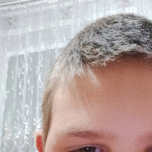 а на районе идёт дождь я сижу на кухне Хаваю борщ очень вкусно с капустой Просто ты мне немножко грустно а я сижу и дума