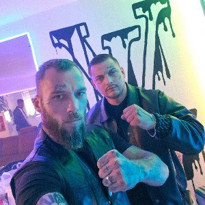 PaRa_GrAf_MKH - Brüder sind für Brüder da...