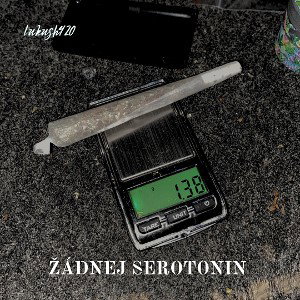 ŽADNEJ SEROTONIN
