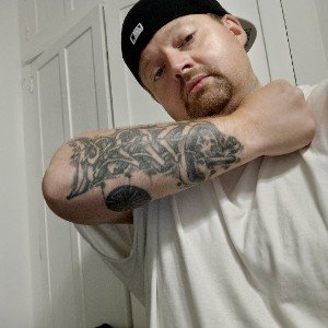 im sober right now but how long will that last when im up every night out tryina get my cash pistol in the trunk couplea