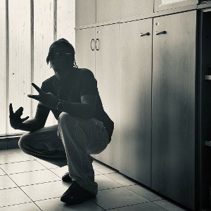 Nuits blanches, mes pensées dérivent, Mes mots sont comme un vent sauvage, toujours en mouvement, Dans les griffes du te