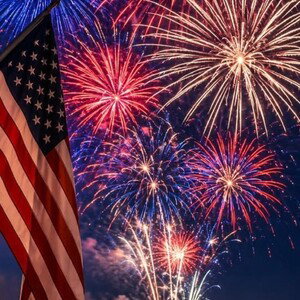 4th of July fireworks 🎉🎇 in the sky 
