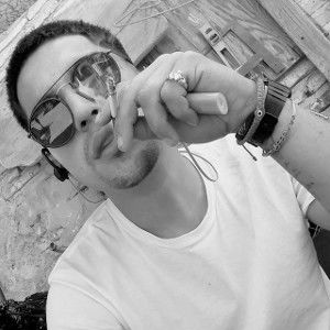 dijo "fui tuya" Eiback musick